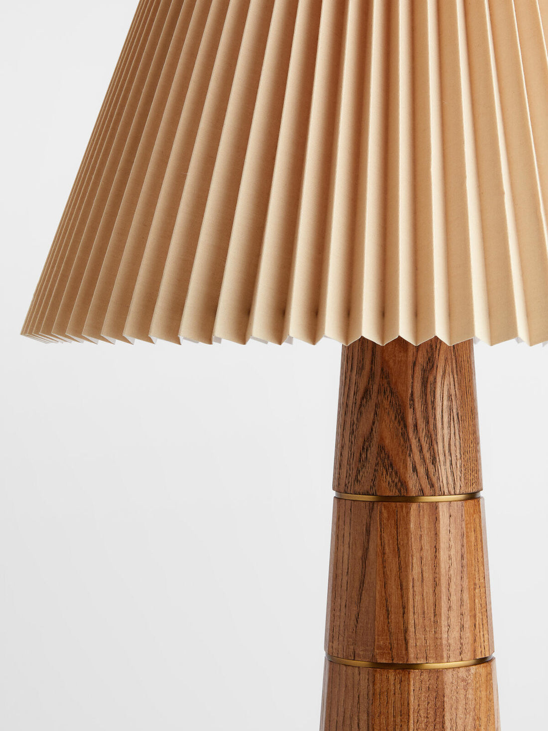 FACET TABLE LAMP