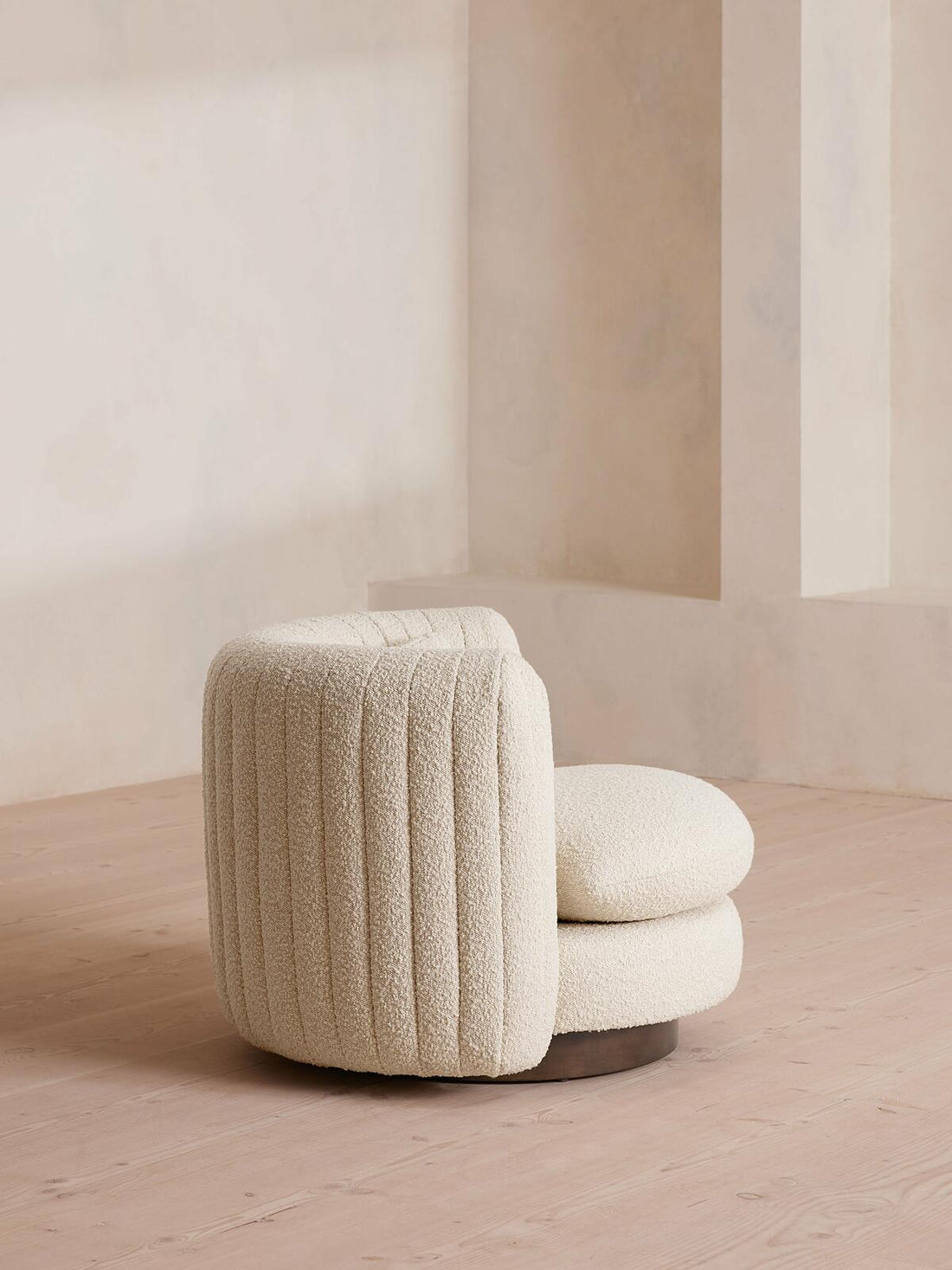 VIVIENNE ARMCHAIR | BOUCLE NATURAL