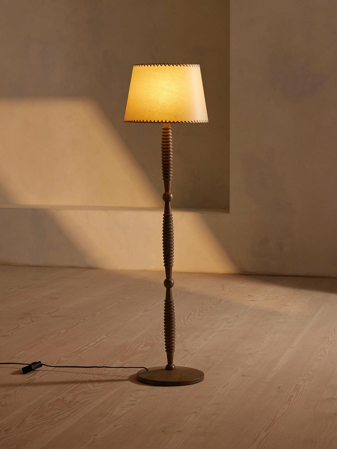 BARI FLOOR LAMP